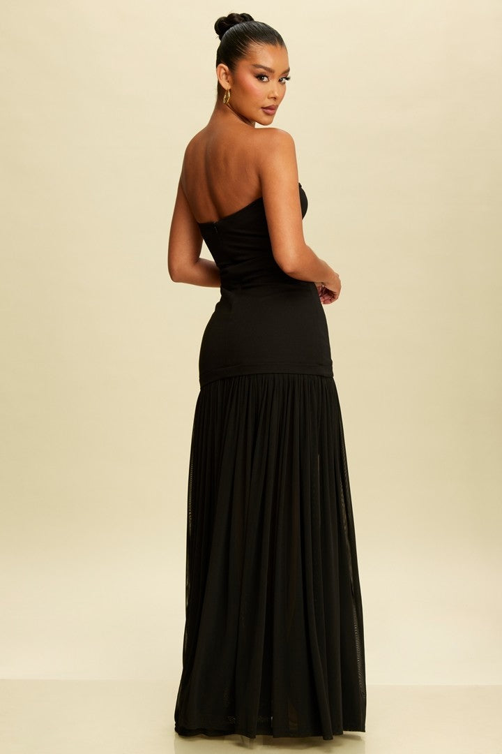 Vestido estrape con falda de gasa