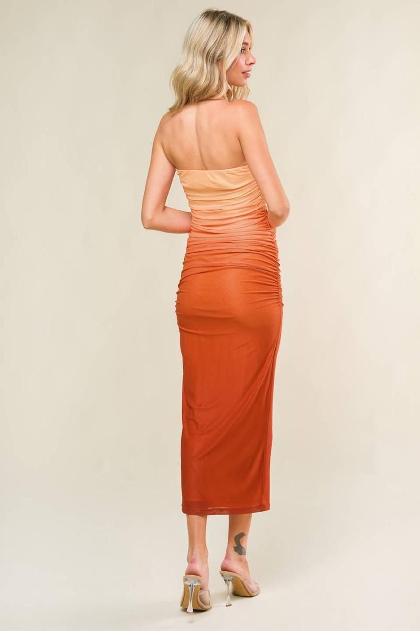 Vestido estraple midi naranja